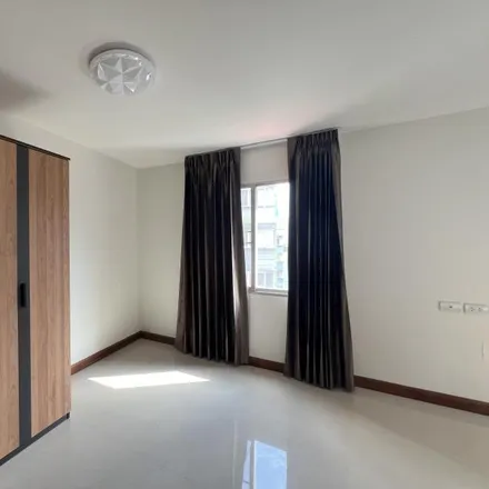 Rent this 2 bed apartment on 315 Soi Naradhiwas Rajanagarindra 24  Bangkok 10120