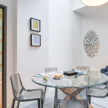 Rent this 2 bed apartment on 16 Rue Marsollier in 75002 Paris, France