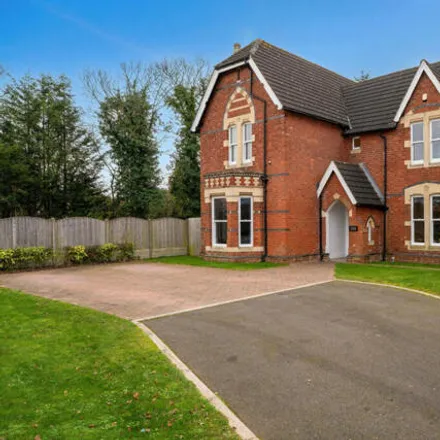 Image 1 - Whittington Gate, Worcester, WR5 2AY, United Kingdom - Townhouse for sale