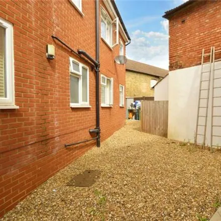 Image 7 - 22 Leavesden Road, North Watford, WD24 5FR, United Kingdom - Apartment for sale