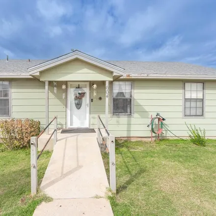 Buy this 3 bed house on 604 South Loraine Street in Midland, TX 79701