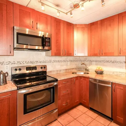 Buy this 2 bed condo on 40 High St. # 305