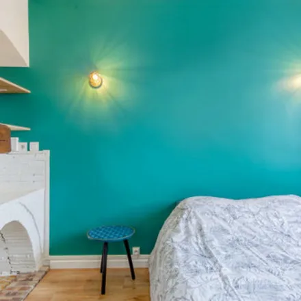 Rent this 4 bed apartment on 26 Place de la Liberté in 38400 Saint-Martin-d'Hères, France