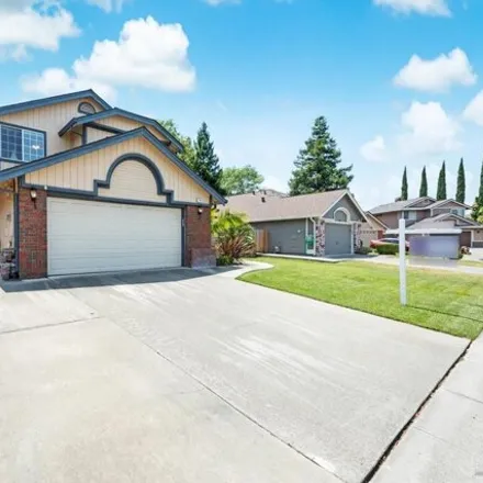 Image 3 - 154 Raven Ct, Vacaville, California, 95687 - House for sale