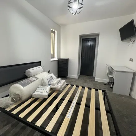 Rent this 1 bed room on Brookfield Lane in Buckingham, MK18 1AU