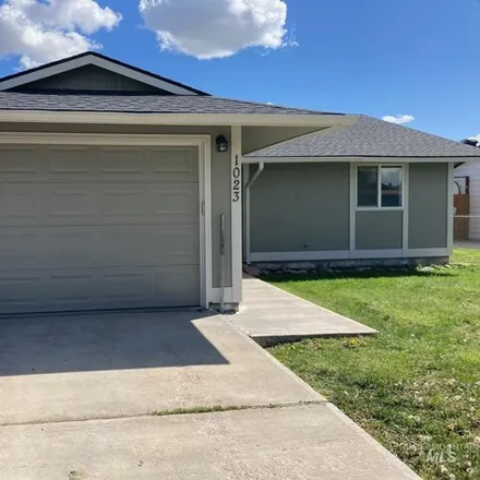 Buy this 3 bed house on 1077 West Boone Avenue in Nampa, ID 83651