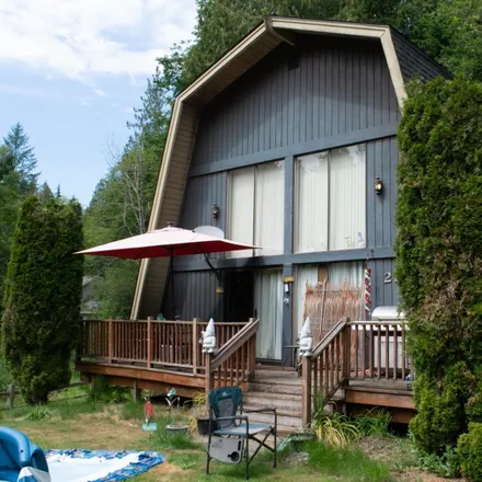 Buy this 4 bed loft on 98 Morning Glory Drive in Sudden Valley, Whatcom County