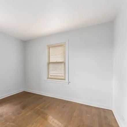 Image 7 - 6251 West Byron Street, Chicago, IL 60634, USA - House for sale