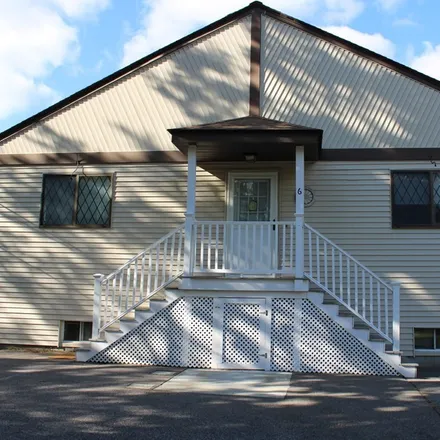 Rent this 3 bed condo on 48 Lovering Street in Medway, MA 02053