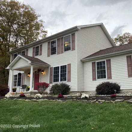 Image 2 - 413 Innsbruck Drive, Penn Forest Township, PA 18235, USA - House for sale