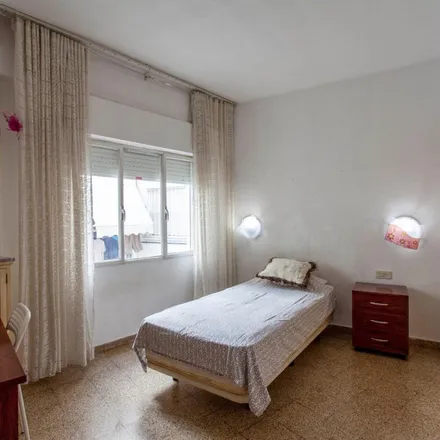 Image 6 - Kuups, Carrer de Conca, 46008 Valencia, Spain - Apartment for rent