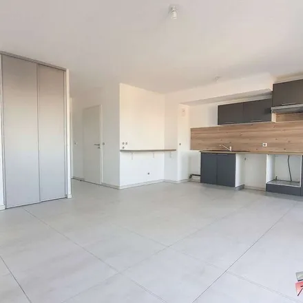 Rent this 3 bed apartment on 326 Rue Jean-Baptiste Poquelin dit Molière in 34070 Montpellier, France