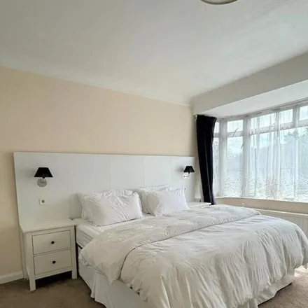 Rent this 4 bed apartment on Penshurst Gardens in The Hale, London