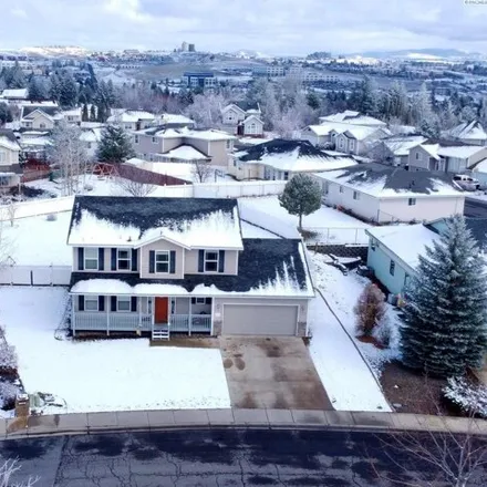 Buy this 4 bed house on 2336 Northwest Robert Street in Pullman, WA 99163