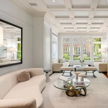 Image 1 - 128 East 74th Street, New York, NY 10021, USA - House for sale
