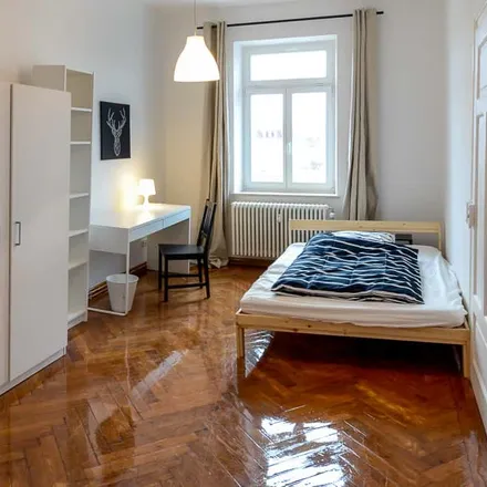 Rent this 5 bed room on Einsteinstraße 46 in 81675 Munich, Germany