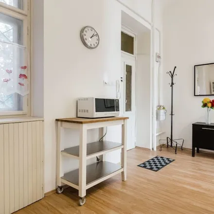 Rent this 1 bed apartment on Dabasi járás