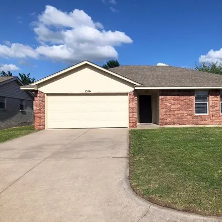 Buy this 3 bed house on 1532 North Southminster Street in Moore, OK 73160