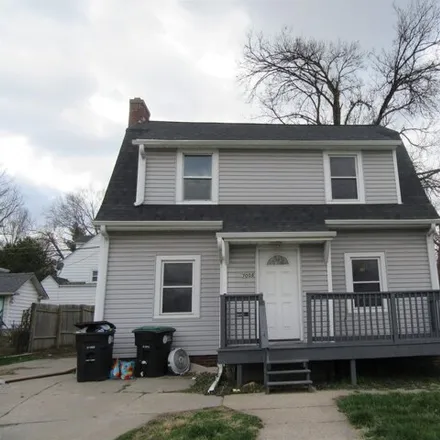 Buy this 2 bed house on 3014 Whitmore Street in Omaha, NE 68112
