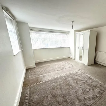 Image 4 - St Michael's Road, London, NW2 6XE, United Kingdom - Apartment for rent