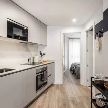 Rent this 1 bed apartment on Departamento de Recursos Humanos (AEAT) in Calle de Lérida, 32-34