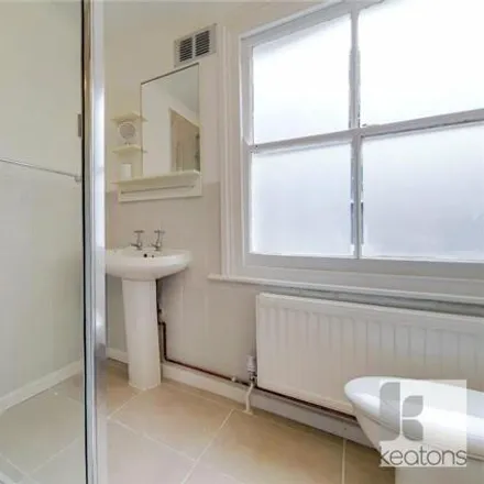 Image 5 - 33c Ropery Street, London, E3 4QH, United Kingdom - Townhouse for rent