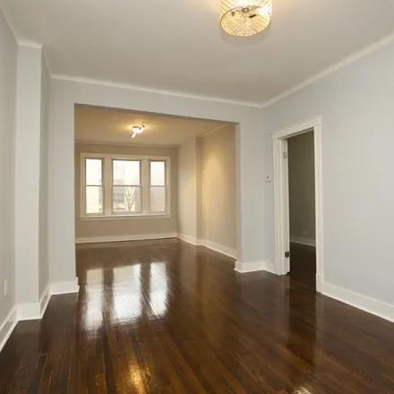 Rent this 3 bed apartment on 3649 West Montrose Avenue in Chicago, IL 60625