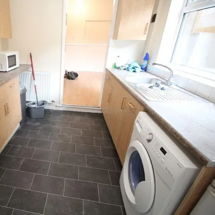 Rent this 4 bed townhouse on 63 Saxony Road in Liverpool, L7 8RU
