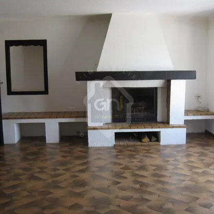 Rent this 3 bed apartment on 4 Impasse du Couvent in 13200 Arles, France