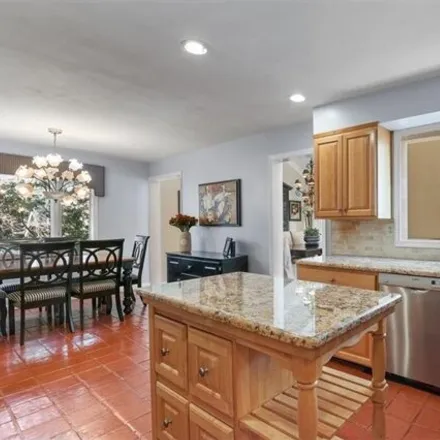 Image 6 - 4 Livingston Road, Wilmot Woods, City of New Rochelle, NY 10583, USA - House for sale