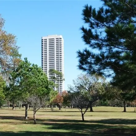 Buy this 3 bed condo on The Parklane in 1701 Hermann Drive, Houston