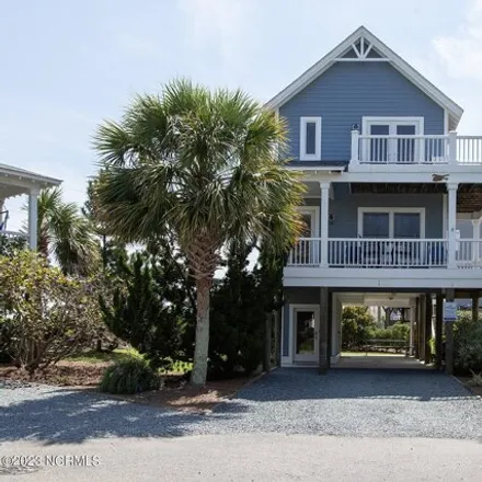 Image 1 - 194 Seaside Lane, West Onslow Beach, North Topsail Beach, NC 28460, USA - House for sale