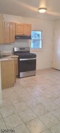 Image 1 - 753 West Grand Avenue, Rahway, NJ 07065, USA - House for rent