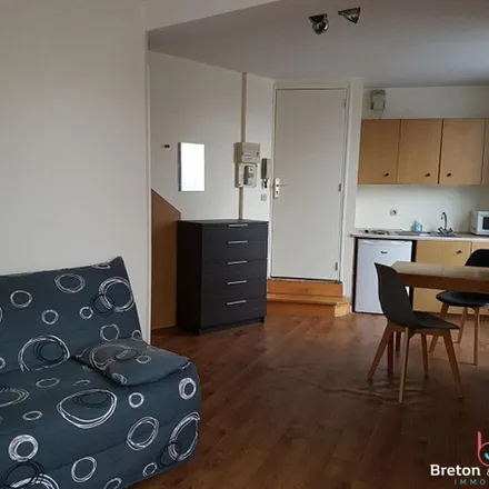 Rent this 1 bed apartment on 1 Rue Souchu Servinière in 53000 Laval, France