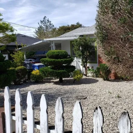 Buy this 2 bed house on 1583 Banks Avenue in Napa, CA 94559