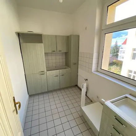 Rent this 3 bed apartment on Gutenbergstraße 15 in 39106 Magdeburg, Germany