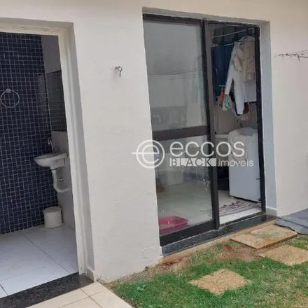 Buy this 3 bed house on Rua Rafael Rinaldi in Osvaldo Rezende, Uberlândia - MG