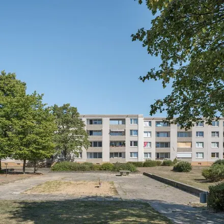 Rent this 3 bed apartment on Über dem Wechsel 3 in 38448 Wolfsburg, Germany