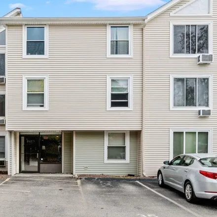 Buy this 1 bed condo on 202 Woodlawn Avenue in North Providence, RI 02904