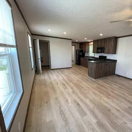 Buy this studio apartment on 40245 Rudgate Boulevard in Sterling Heights, MI 48310