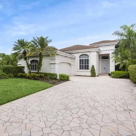 Buy this 3 bed house on 201 Isle Way in Palm Beach Gardens, FL 33418
