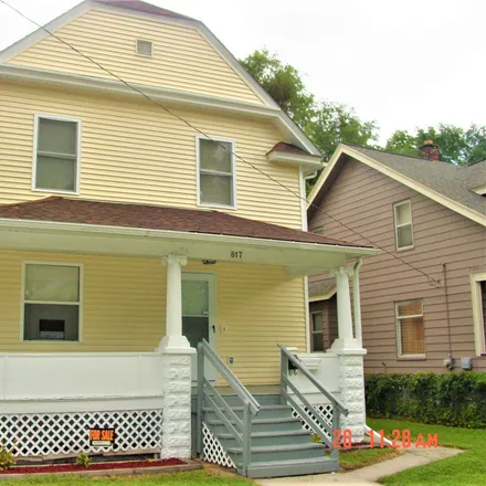 Buy this 3 bed house on 817 Phillips Street in Kalamazoo, MI 49001