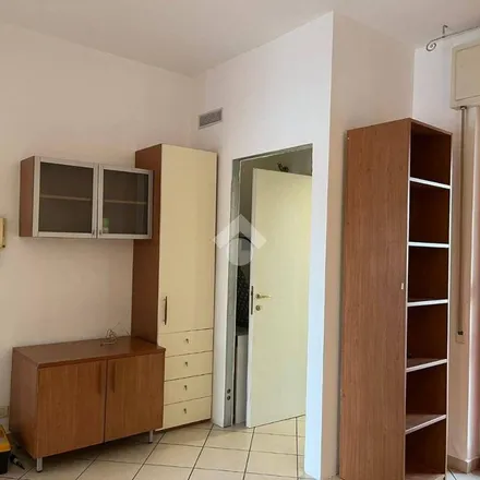 Image 2 - Via Montello, 28100 Novara NO, Italy - Apartment for rent