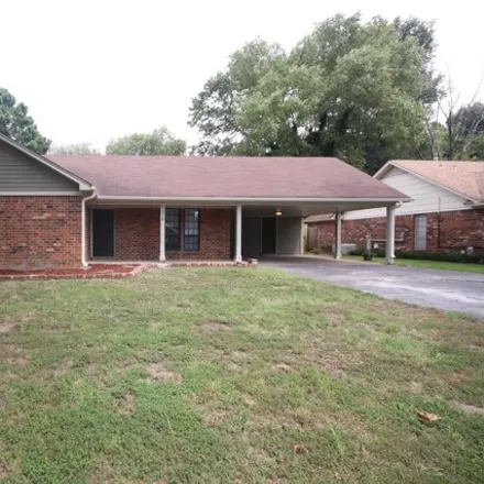 Buy this 4 bed house on 6878 Glenwick Drive in Memphis, TN 38141