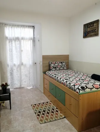 Rent this 4 bed room on Carrer de Besalú in 47, 08026 Barcelona