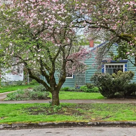 Buy this 2 bed house on 6036 Northeast Davis Street in Portland, OR 97213