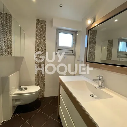 Rent this 5 bed apartment on 4 Passage Sous-Bois in 78400 Chatou, France