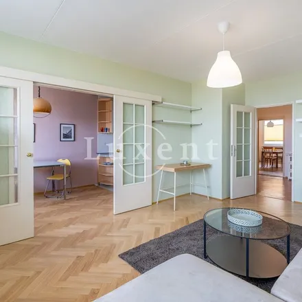 Image 5 - Papa Cipolla, Mendelova, 149 00 Prague, Czechia - Apartment for rent