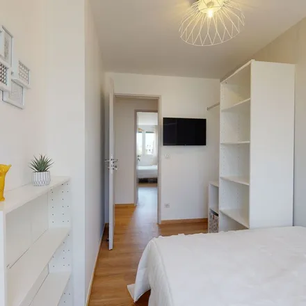 Rent this 1 bed apartment on 2 Rue Gaucelin de la Garde in 34071 Montpellier, France