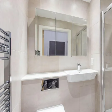 Image 7 - Sailors House, 16 Deauville Close, London, E14 0JT, United Kingdom - Apartment for rent